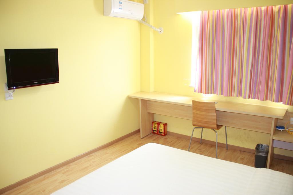 7Days Inn Chengdu Wuda Garden Екстер'єр фото